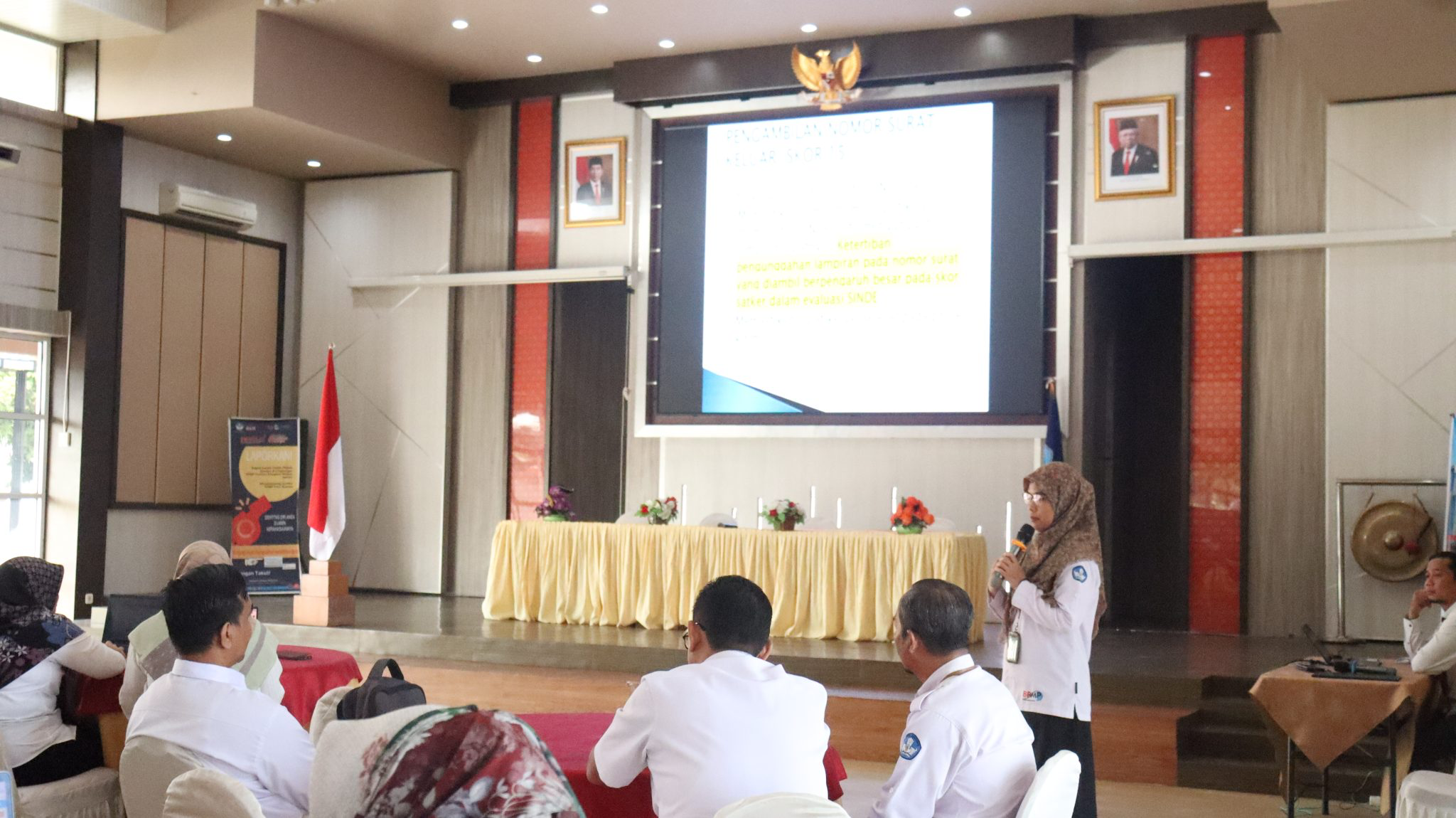 Foto Senin Berpijar