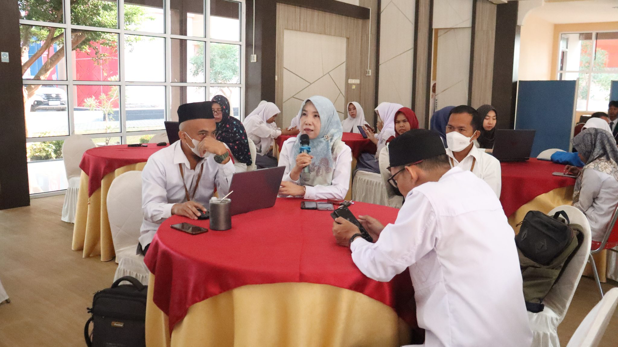 Foto Senin Berpijar