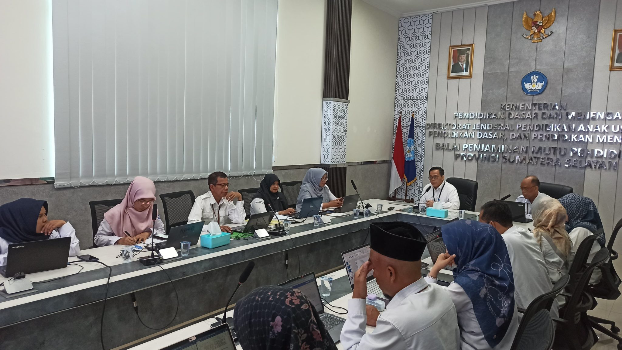 Foto Rapat Rutin